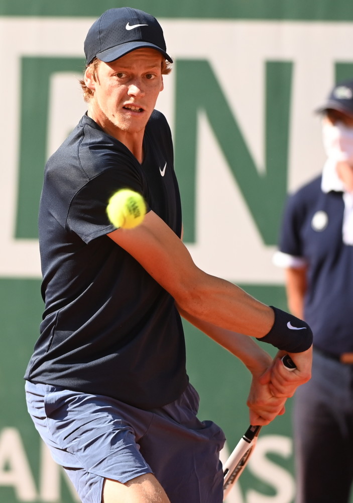 一边是年轻 一边是年轻