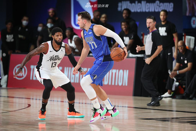 让杨瀚森尽 让杨瀚森尽