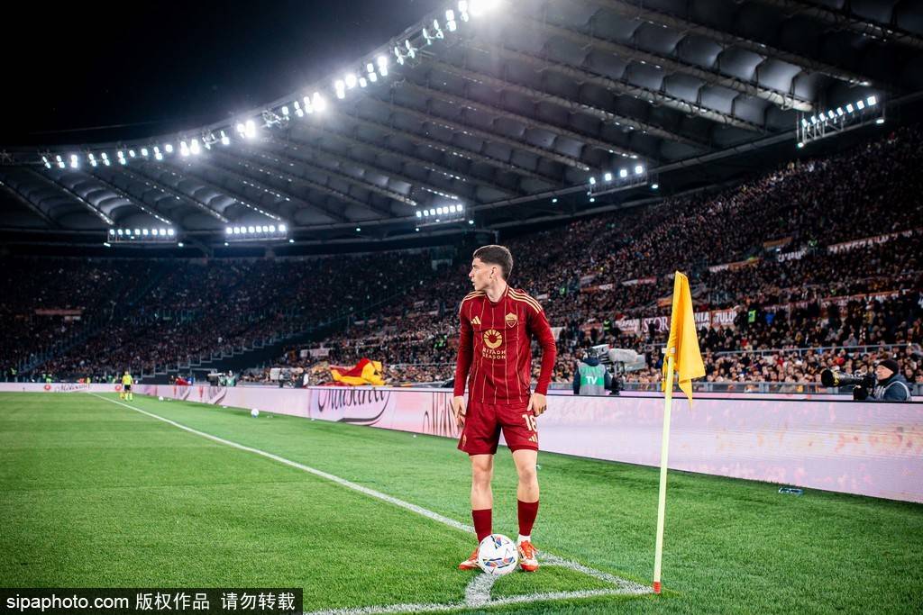 赛场激烈对 赛场激烈对